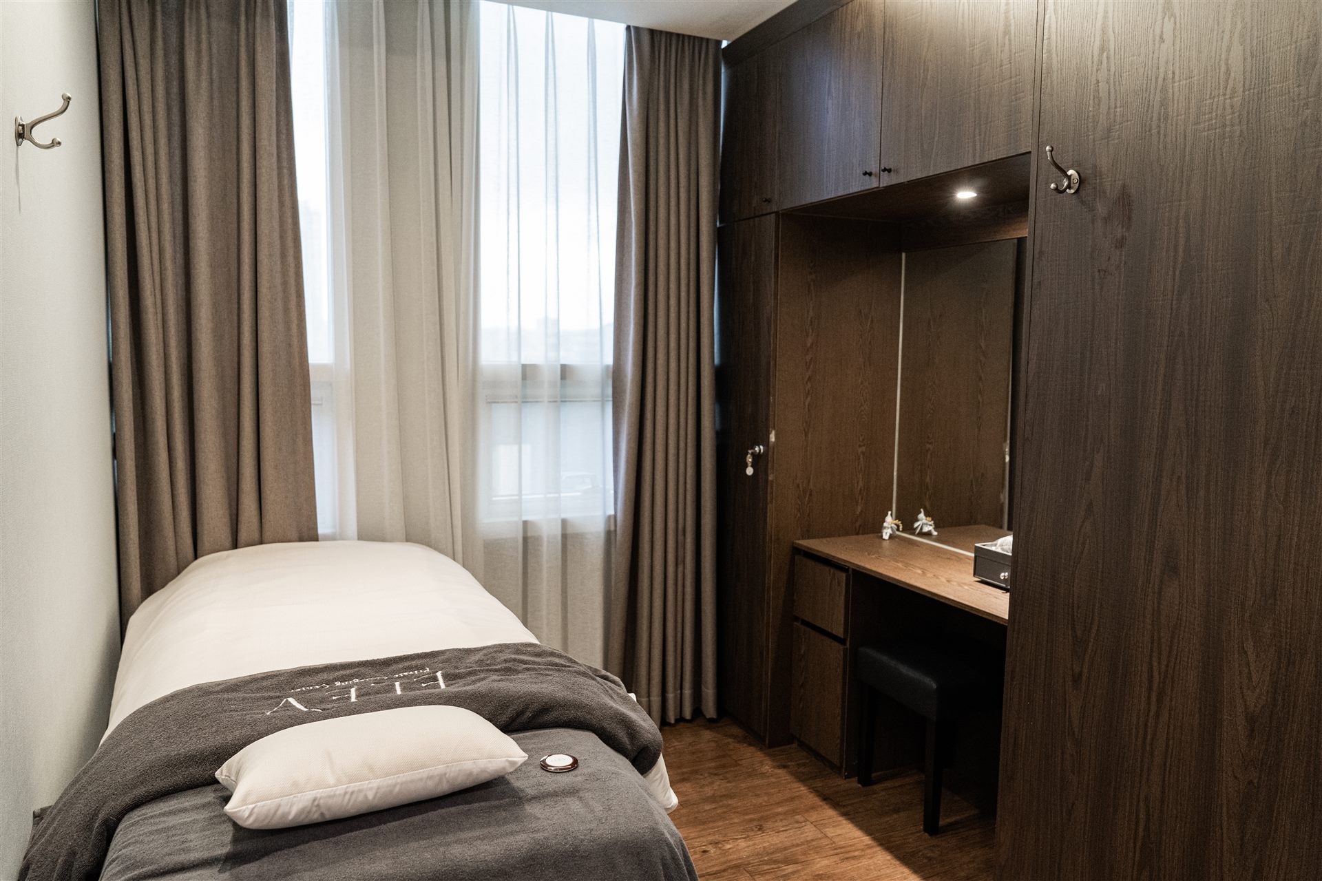 ELEV Clinic — RF lifting facial treatment | Aesthetic & Anti-Aging Clinic in Gangnam-gu, Seoul