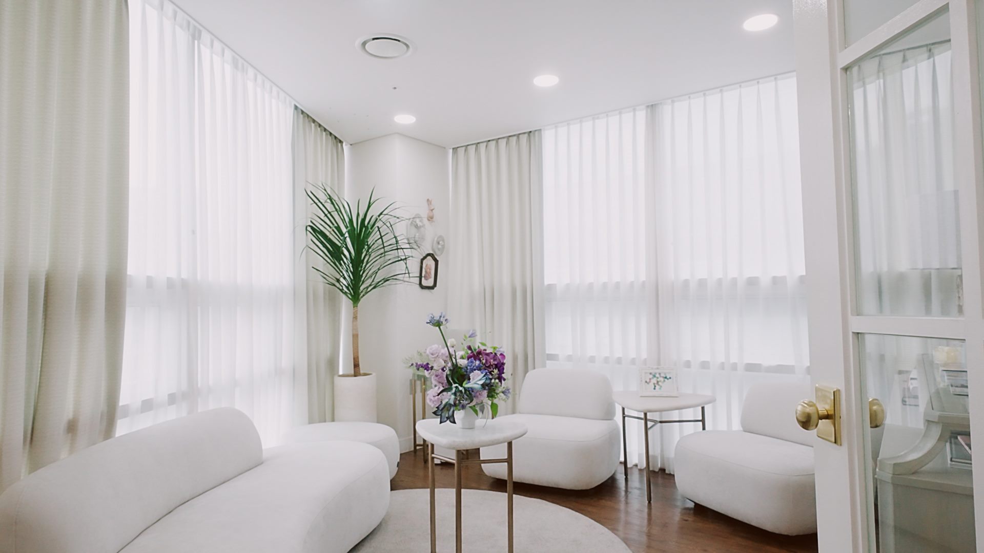 ELEV Clinic — private clinic consultation room | Aesthetic & Anti-Aging Clinic in Gangnam-gu, Seoul